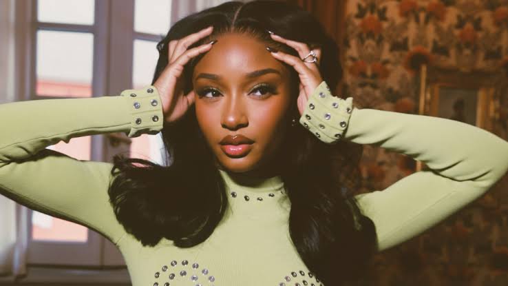 Ayra Starr Makes History as first Nigerian female Singer with 1 Billion YouTube Views